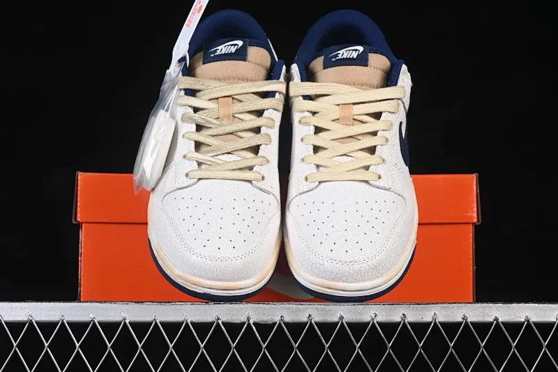 All Categories Nk SB Dunk Series Nk SB Dunk Low Low-top sneakers Stranger Things x Nike SB Dunk Low Stranger Things SB low-top casual sneakers IH6766-001